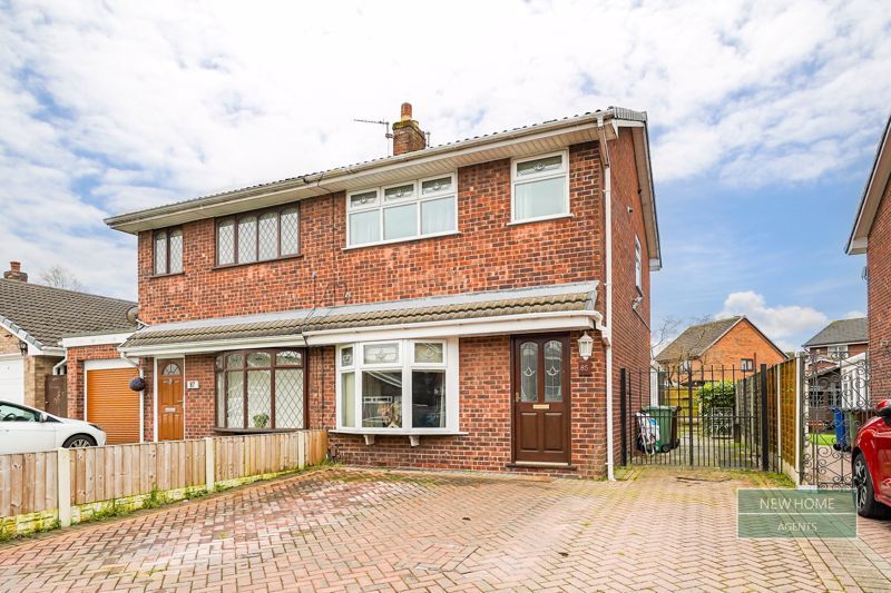 3 bed semidetached house for sale in Fulbeck Avenue, Wigan WN3, £