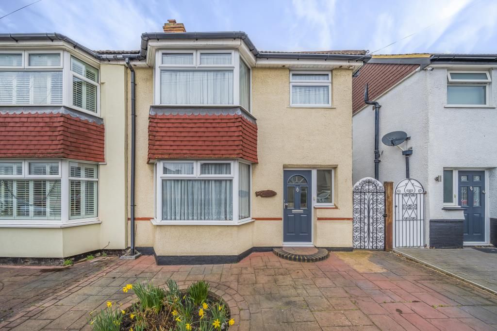 3 bed semidetached house for sale in SunburyOnThames, Surrey TW16