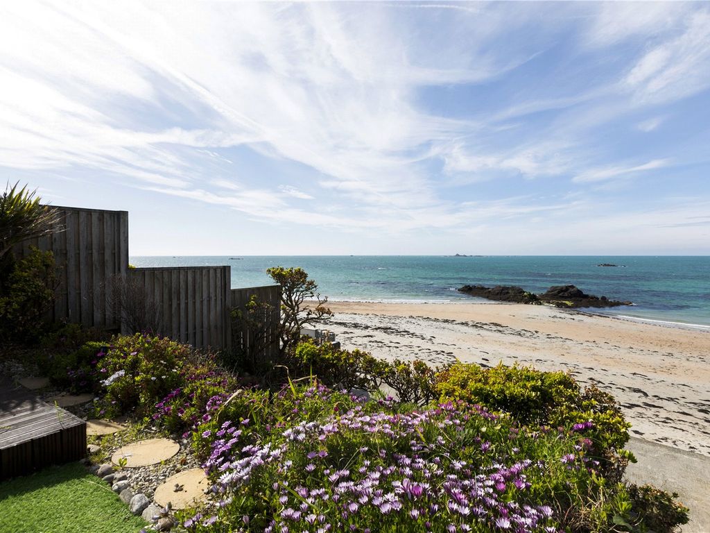 3 bed bungalow for sale in Pontac Common, St. Clement, Jersey JE2, £