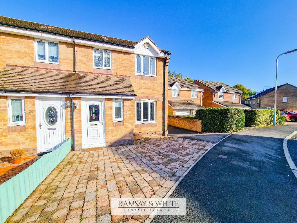 3 bed semidetached house for sale in Elm Crescent, Penllergaer