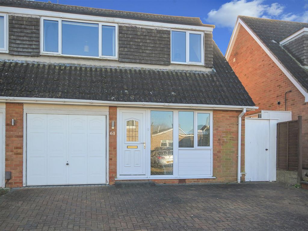 3 bed semidetached house for sale in Roche Way, Wellingborough NN8