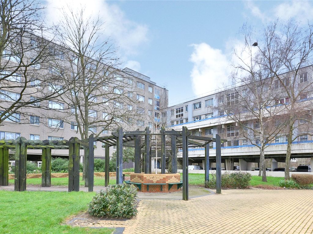 2 bed flat for sale in Gloucester Road, London N17 Zoopla
