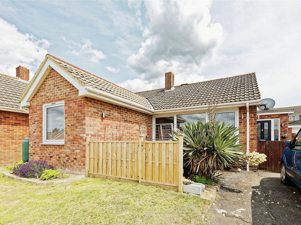 3 bed bungalow for sale in Chestnut Close, Whitfield, Dover, Kent CT16