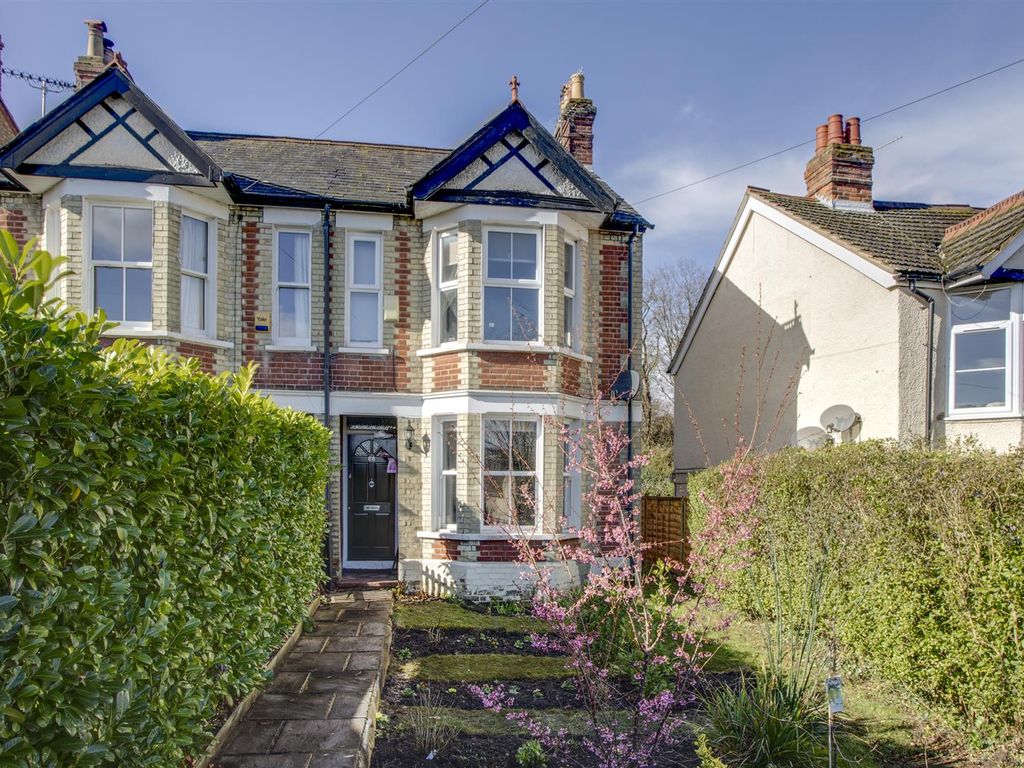 3 bed semidetached house for sale in Chapel Lane, High HP12