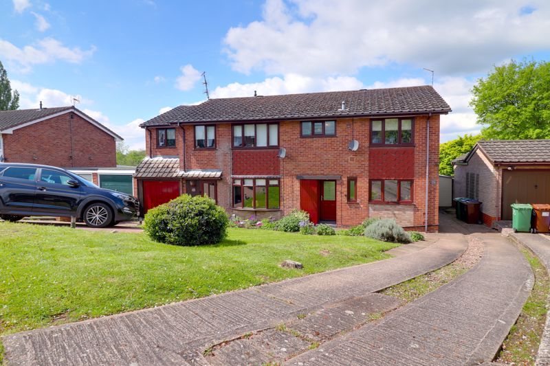 3 bed semidetached house for sale in Greensome Crescent, Doxey, Stafford ST16 Zoopla