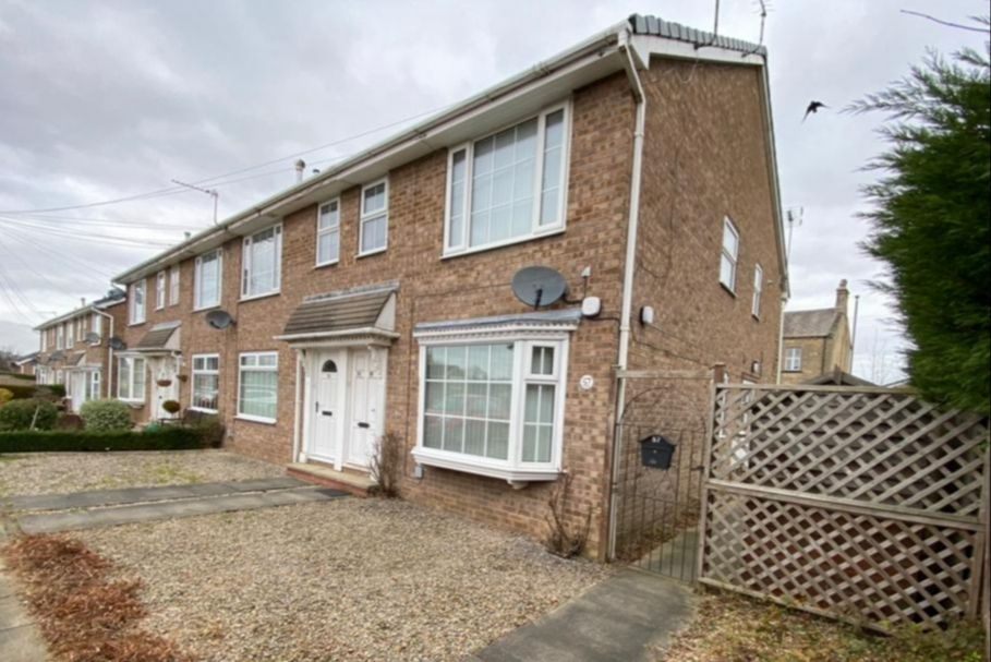 2 bed flat for sale in Redwood Way, Yeadon, Leeds LS19 Zoopla