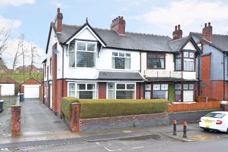 4 bed semidetached house for sale in Victoria Park Road, Tunstall