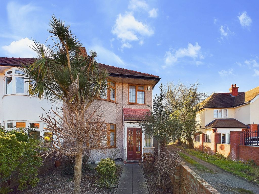 3 bed end terrace house to rent in Halfway Street, Sidcup, Kent DA15, £