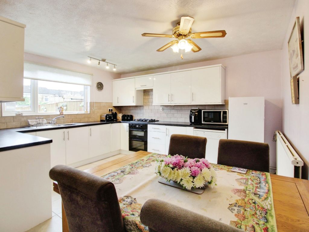 3 bed end terrace house for sale in Crawford Close, Freshbrook, Swindon