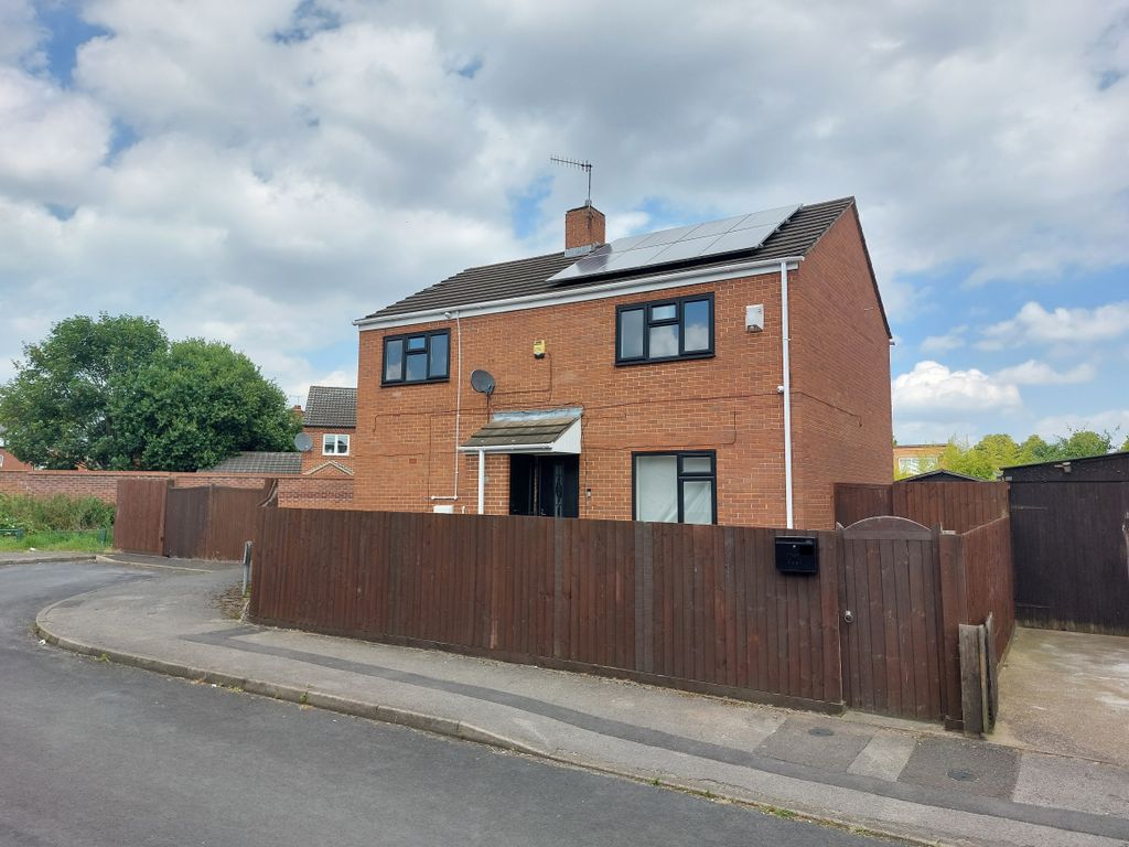 5 bed detached house for sale in Lauriston Drive, New Basford