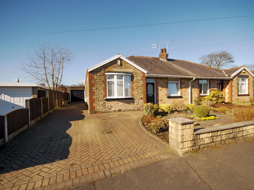 3 bed semidetached bungalow for sale in Beech Grove, Greenmount, Bury