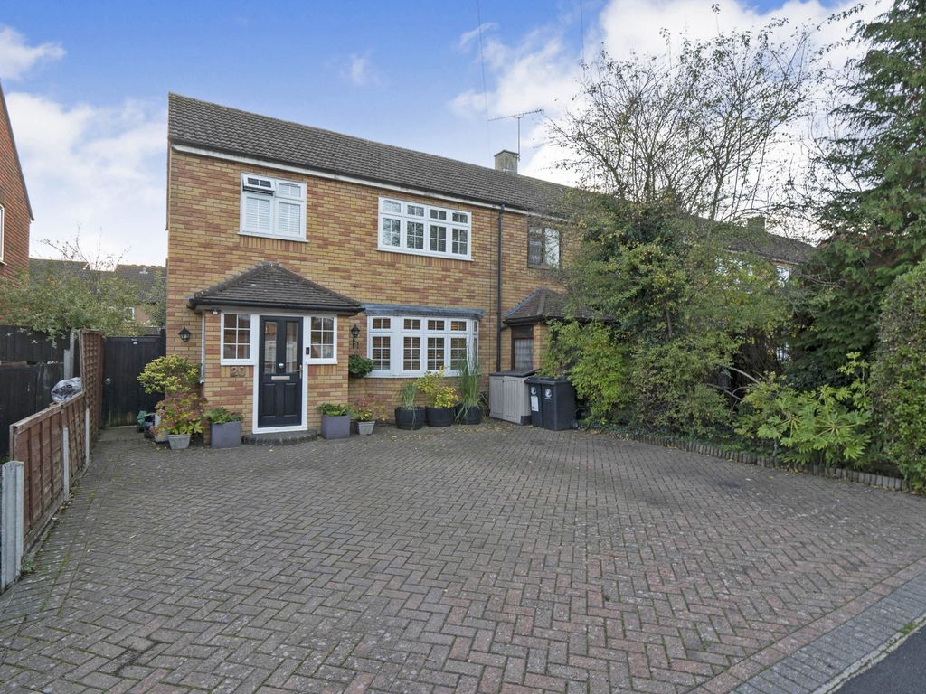 3 bed end terrace house for sale in Willingale Road, Loughton IG10 Zoopla
