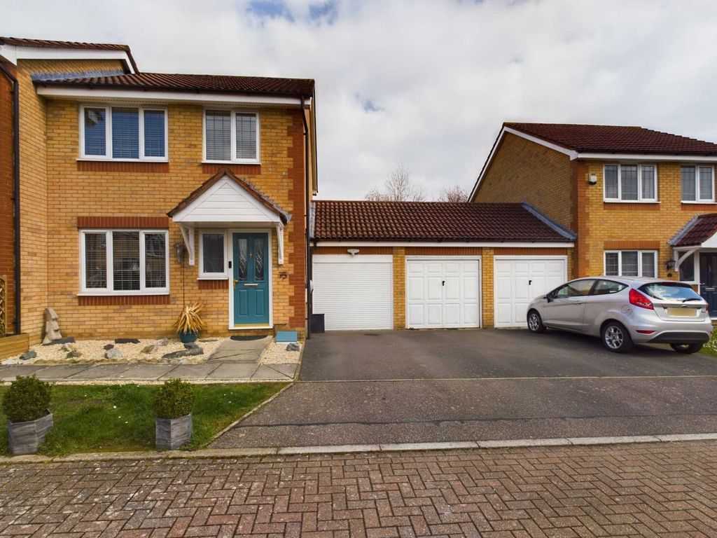 3 bed property for sale in Halsey Drive, Gadebridge HP1 Zoopla