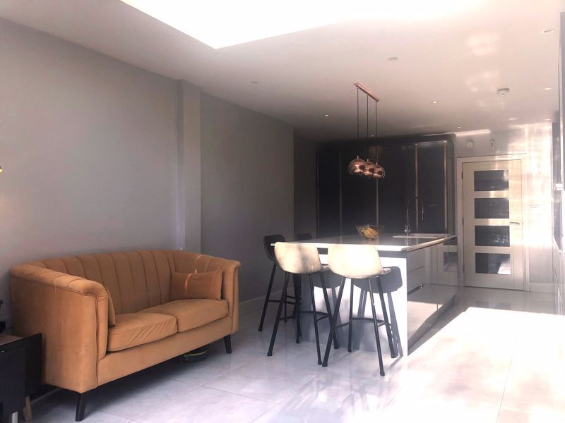 3 bed semidetached house for sale in Cranford Lane, Harlington, Hayes