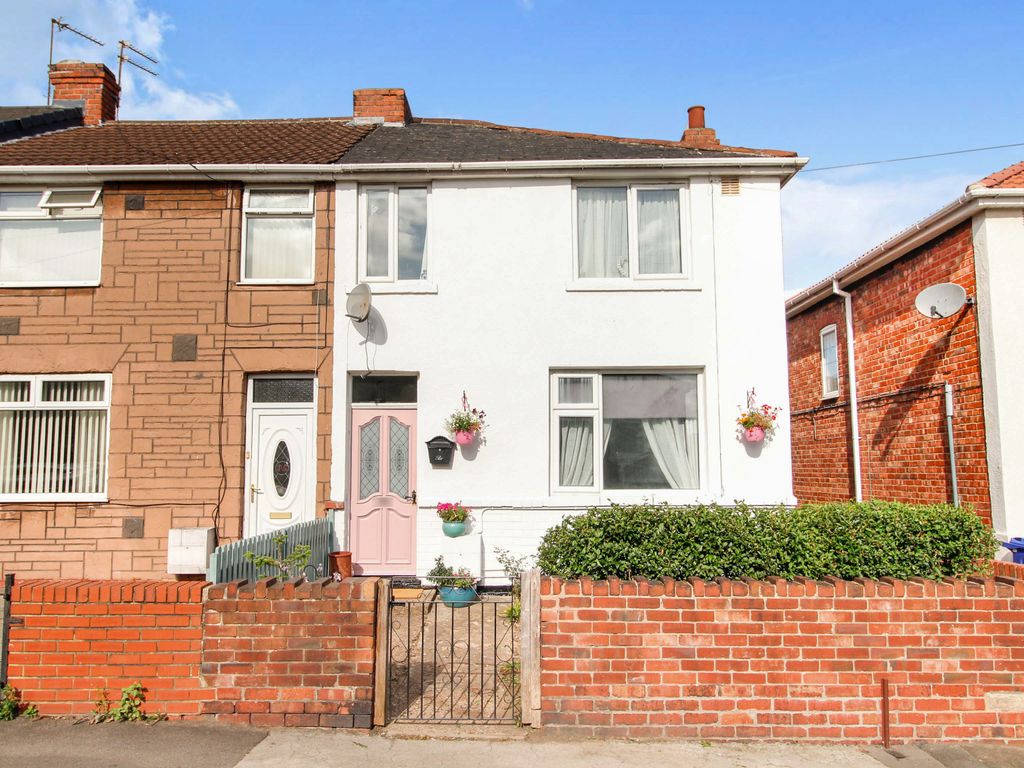 3 bed end terrace house for sale in St. Johns Road, Edlington