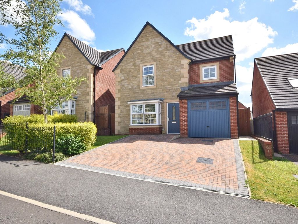 4 bed detached house for sale in Medlock Way, Clitheroe, Lancashire BB7