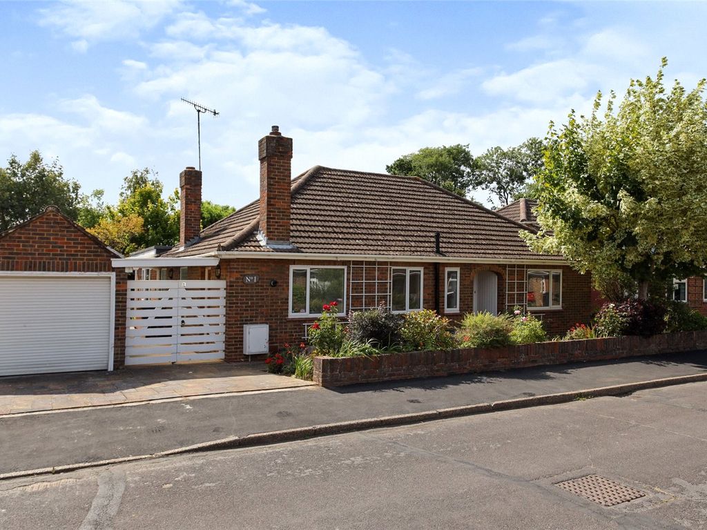 3 bed bungalow for sale in Copse Road, Hildenborough, Tonbridge TN11
