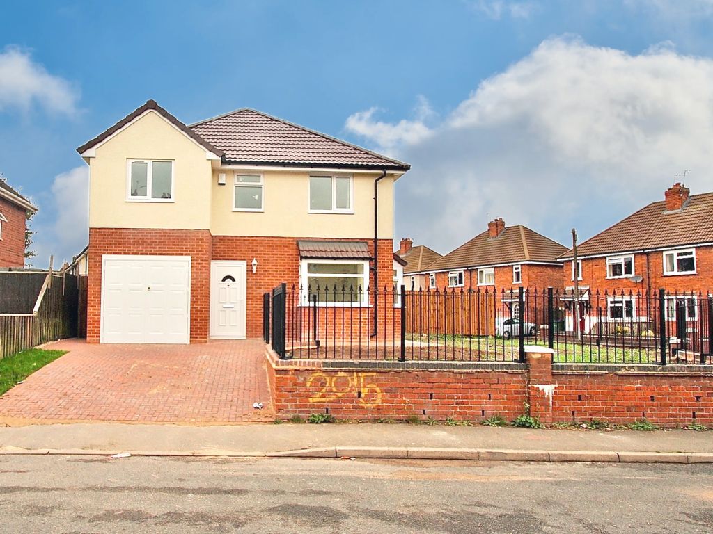4 bed detached house to rent in Dick Sheppard Avenue, Tipton DY4, £