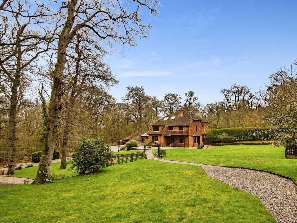 4 bed detached house for sale in Snelsmore Common, Newbury RG14 Zoopla