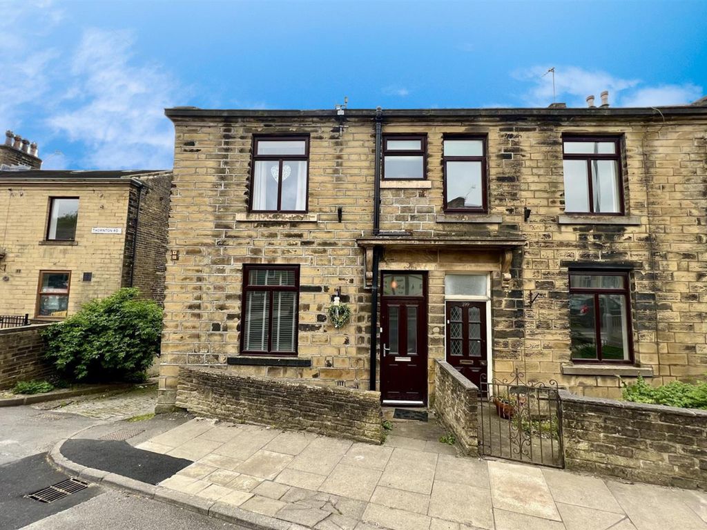 4 bed semidetached house for sale in Thornton Road, Thornton, Bradford