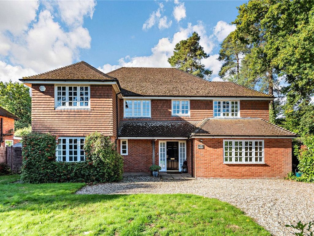 5 bed detached house for sale in Hermitage Road, Cold Ash, Thatcham