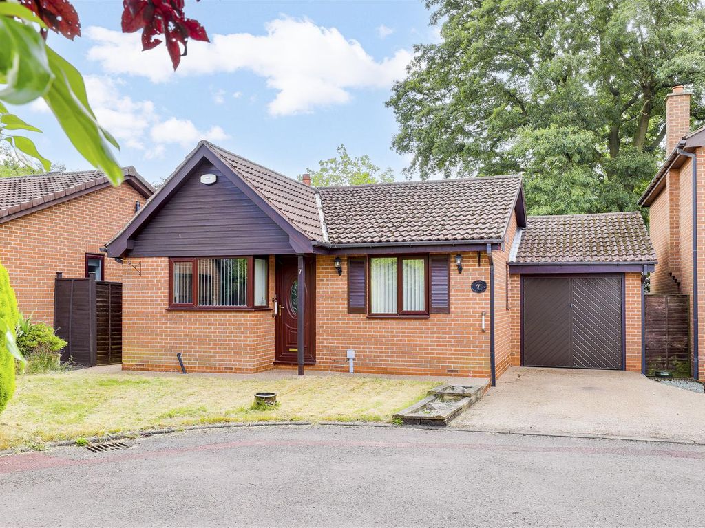 2 bed detached bungalow for sale in Bedlington Gardens, Mapperley