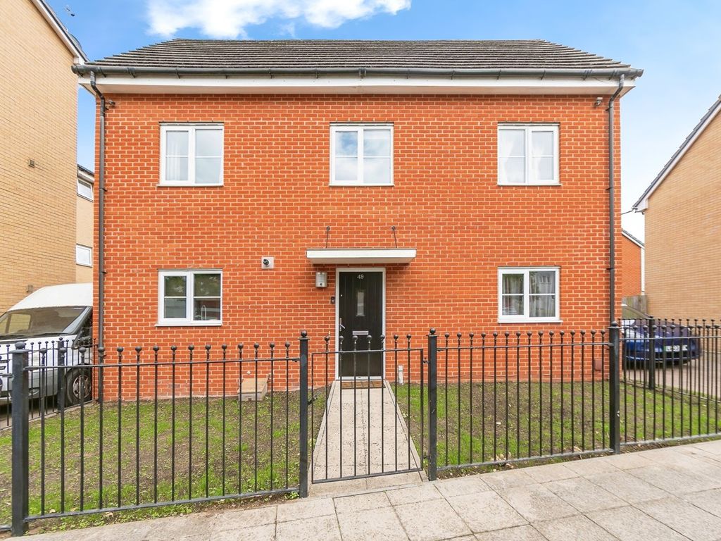 4 bed detached house for sale in Havergate Way, Reading RG2, £550,000