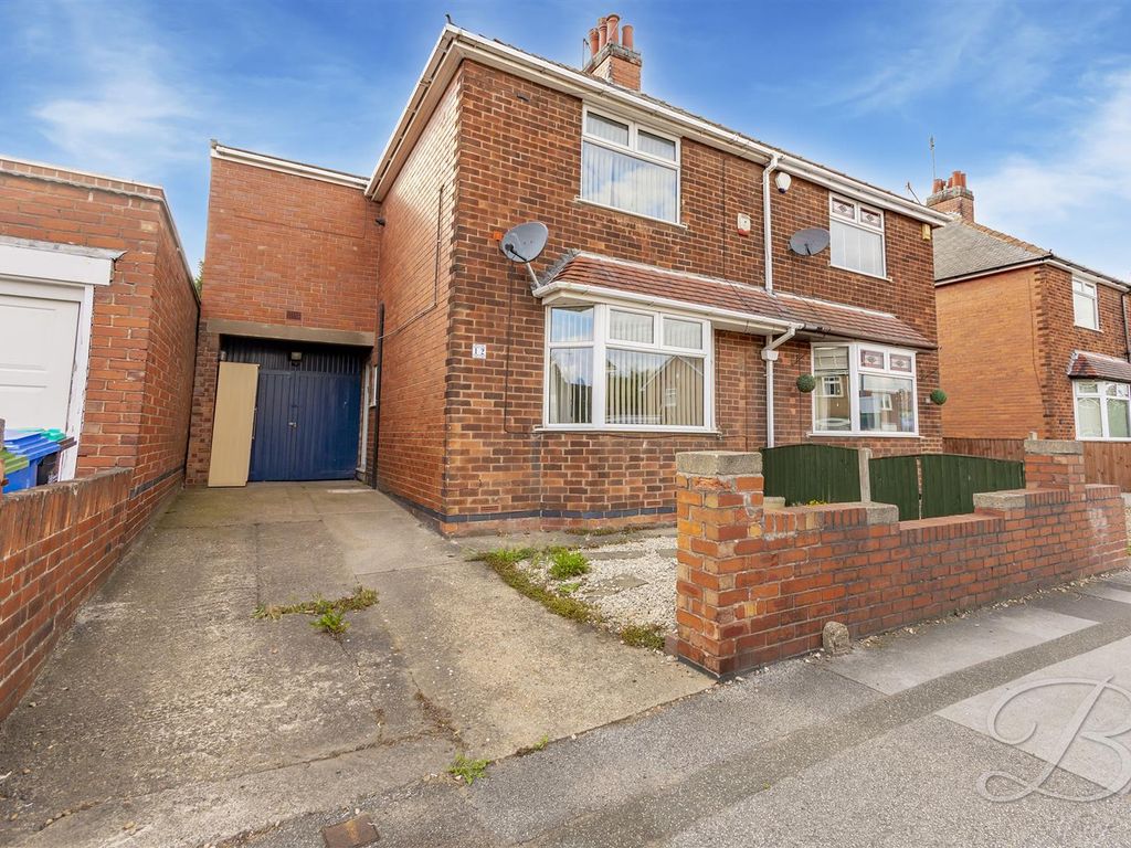 3 bed semidetached house for sale in Big Barn Lane, Mansfield NG18