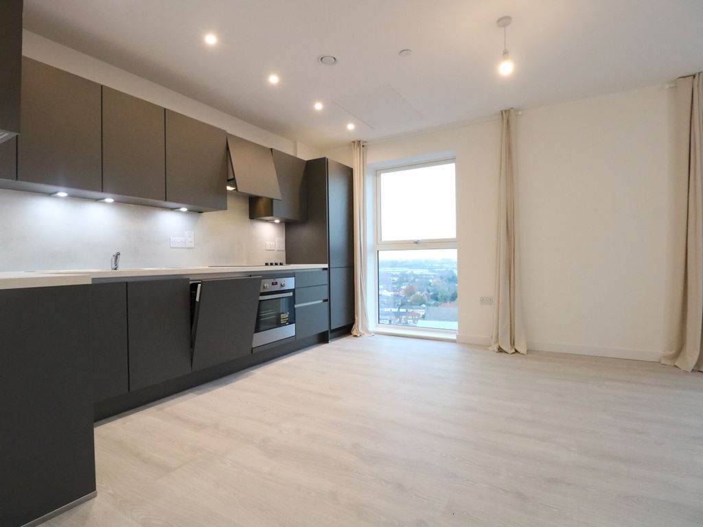 2 bed flat to rent in Tabbard Apartments, Western Circus, East Acton
