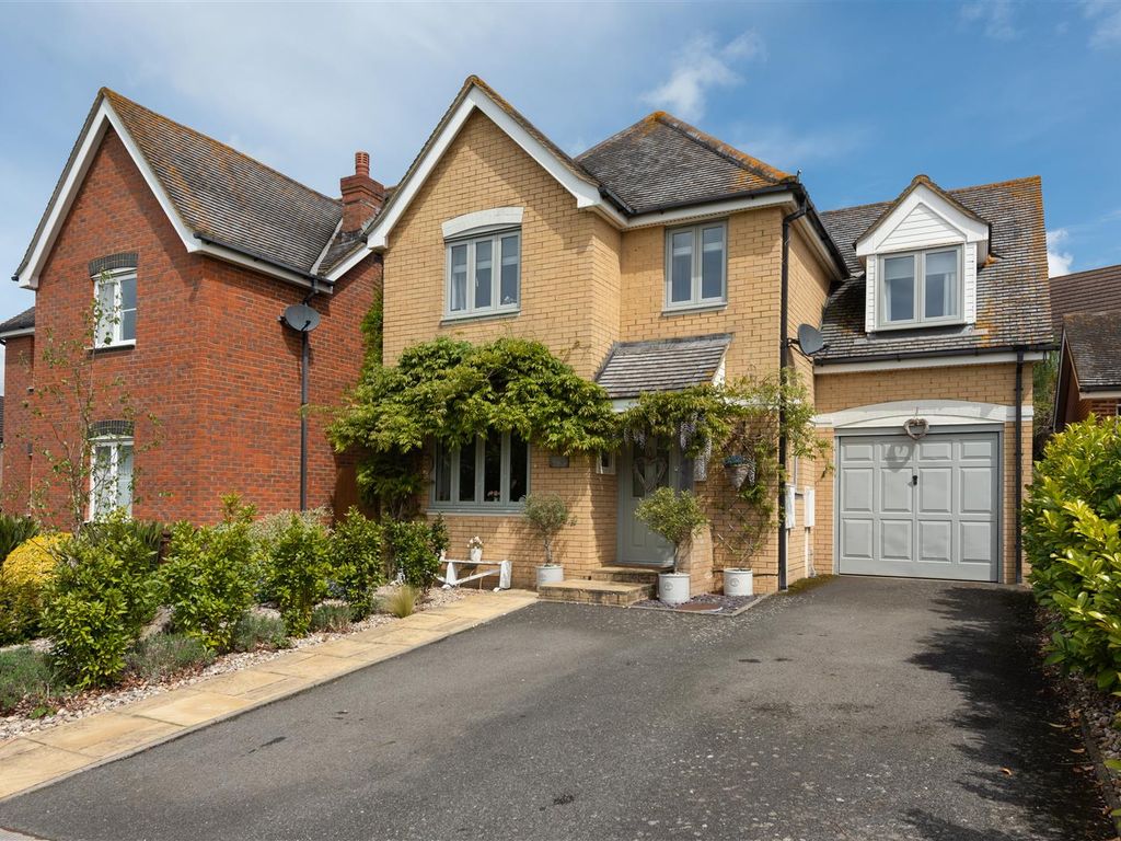4 bed detached house for sale in Major Close, Seasalter, Whitstable CT5