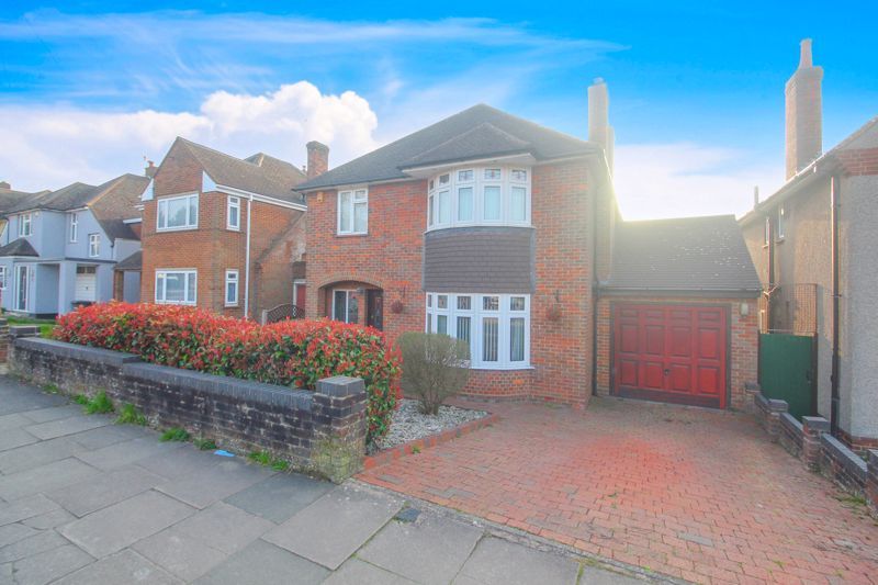 Fairford Avenue, Luton LU2  