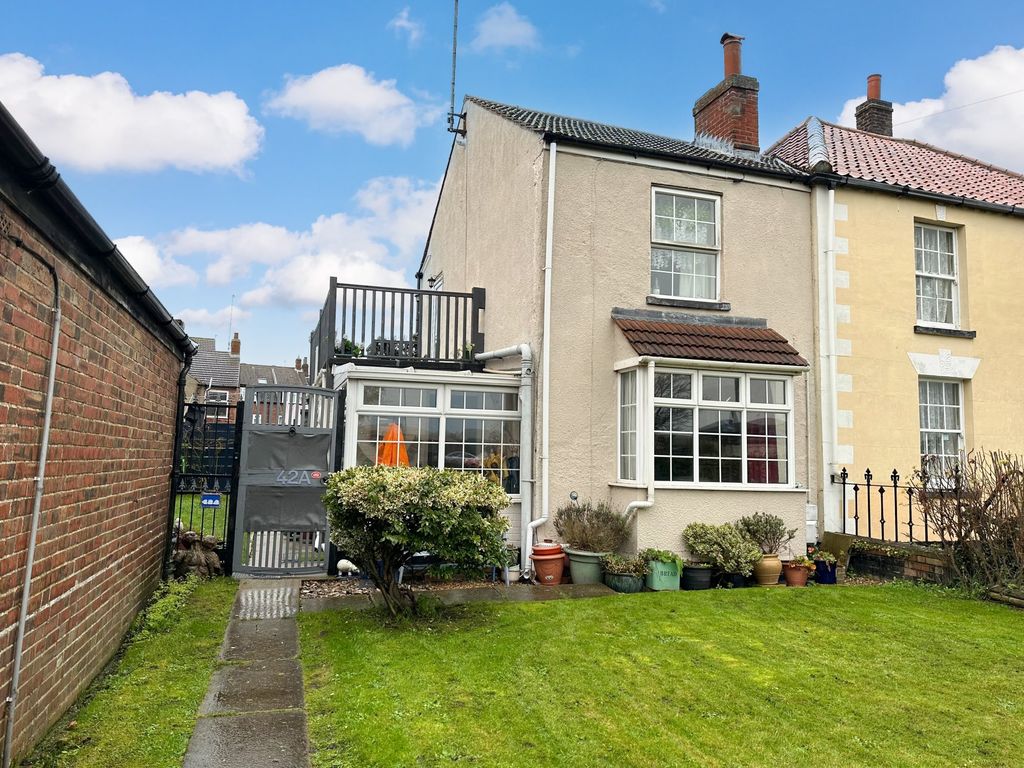 2 bed semidetached house for sale in Pavilion Road, Gorleston, Great Yarmouth NR31, £158,000