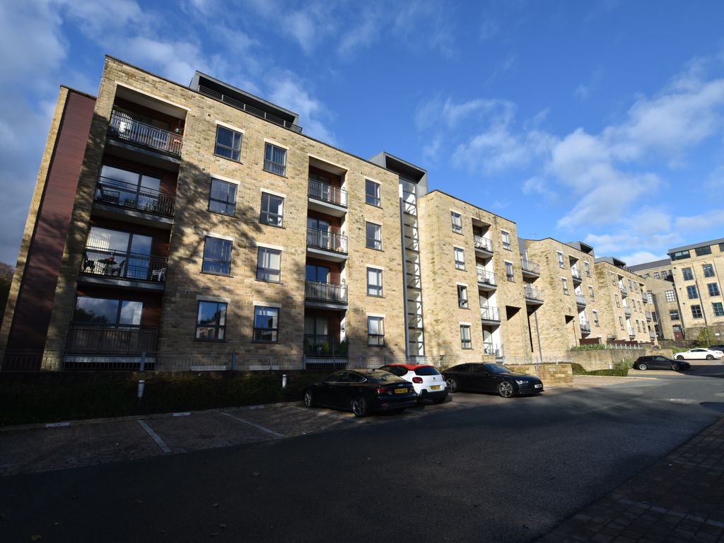 2 bed flat to rent in Deakins Mill Way, Egerton, Bolton BL7, £950 pcm