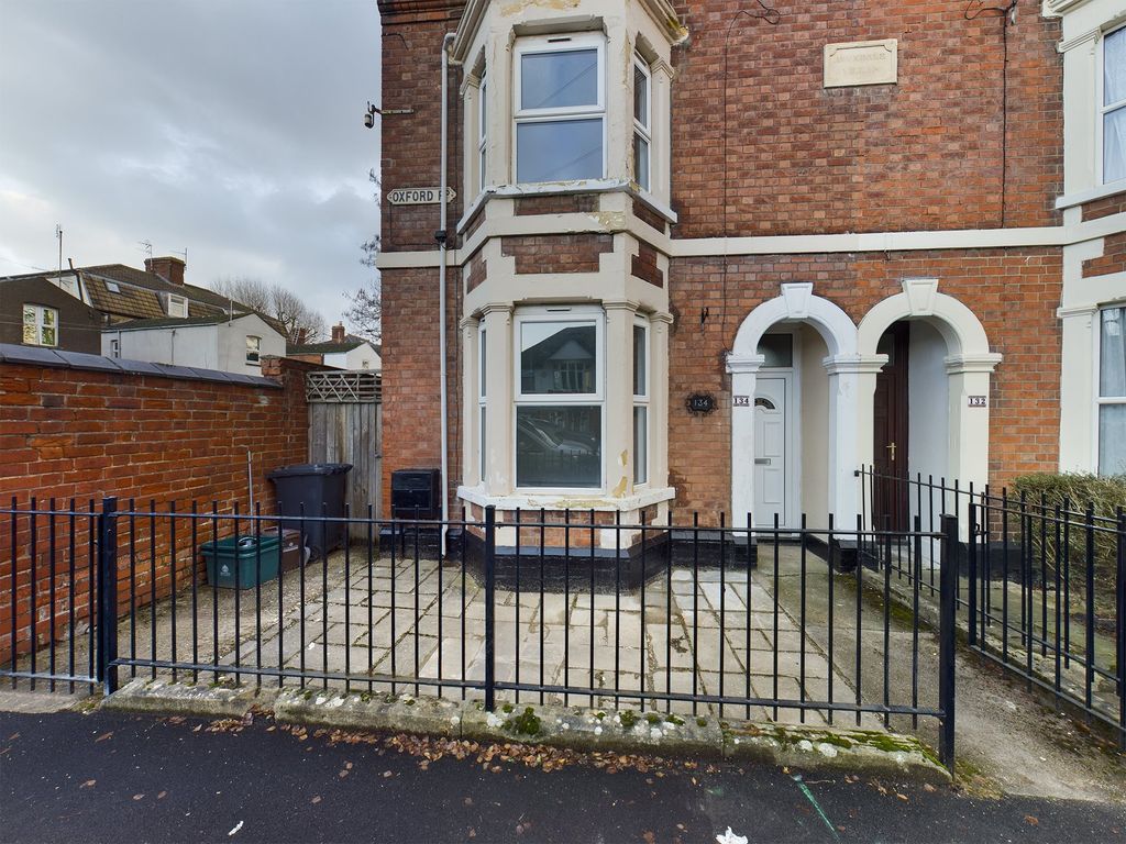 4 bed semidetached house to rent in Oxford Road, Gloucester GL1 Zoopla