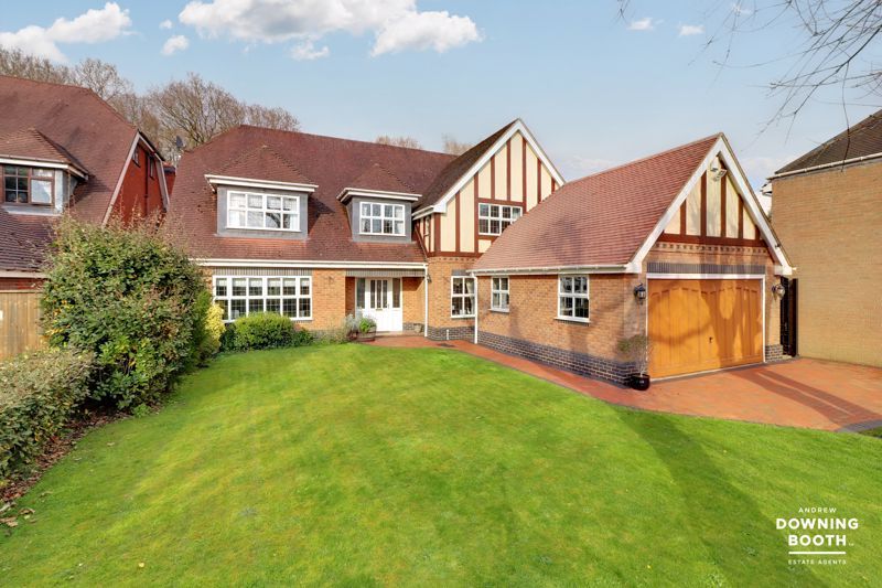 5 bed detached house for sale in Broad Lane, Essington, Wolverhampton