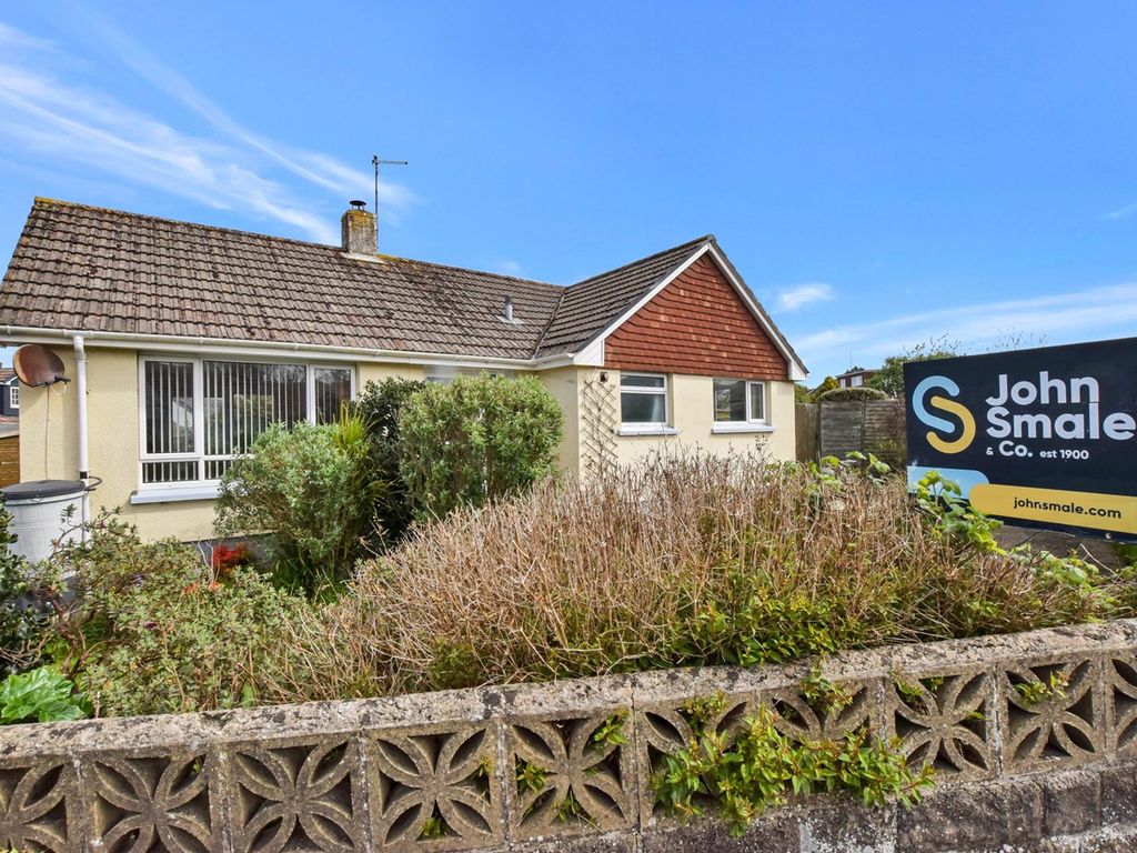 2 bed bungalow for sale in Ballards Crescent, West Yelland, Barnstaple