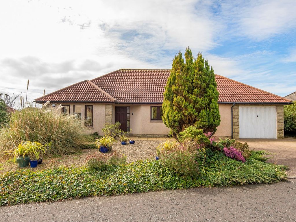 3 bed bungalow for sale in Carr Crescent, Crail, Anstruther KY10, £