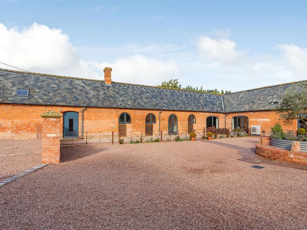 4 bed barn conversion to rent in Ross Road, Huntley, Gloucester GL19, £