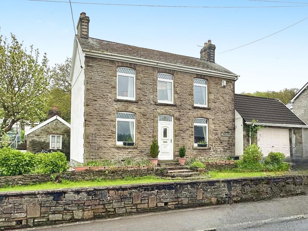 3 bed detached house for sale in Ynys Y Mond Road, Alltwen SA8, £325,000 Zoopla