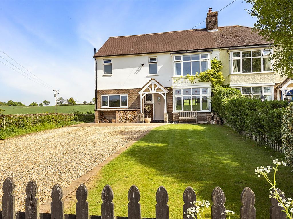 4 bed semidetached house for sale in Lye Hill, Breachwood Green