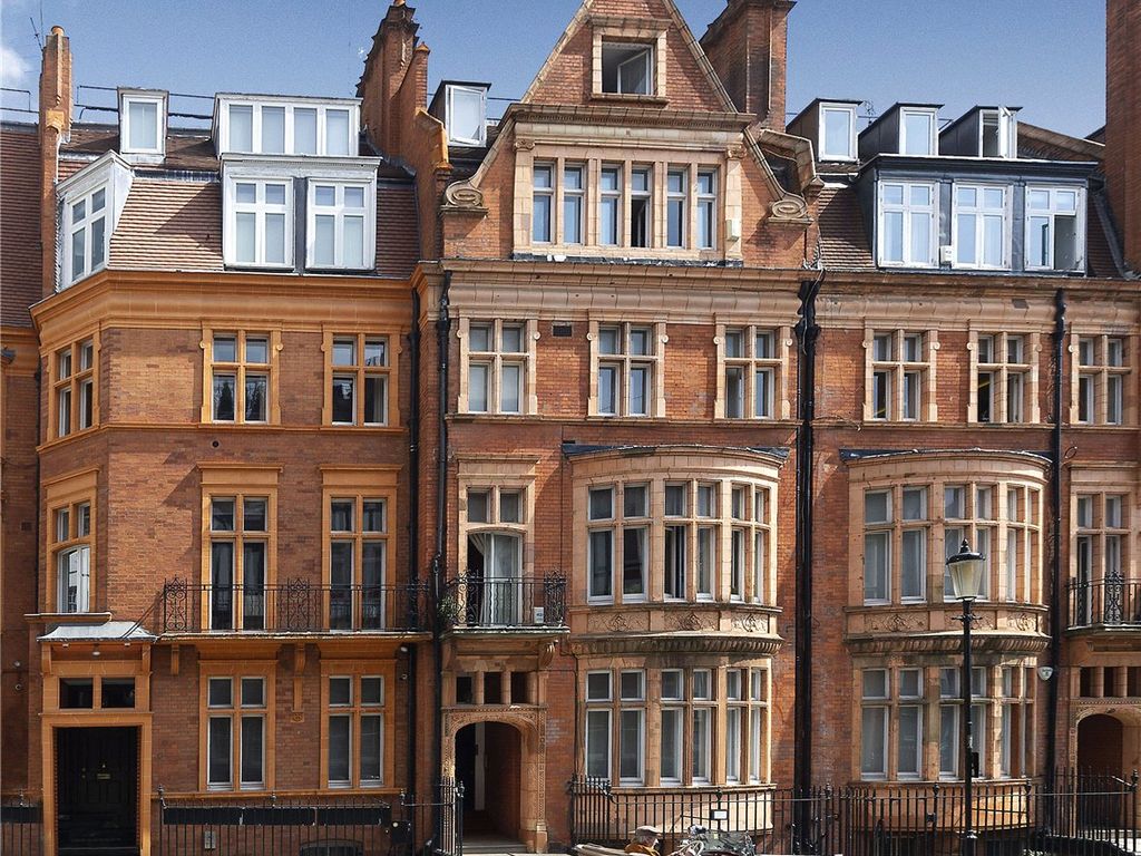2 bed flat for sale in Herbert Crescent, Knightsbridge, London SW1X