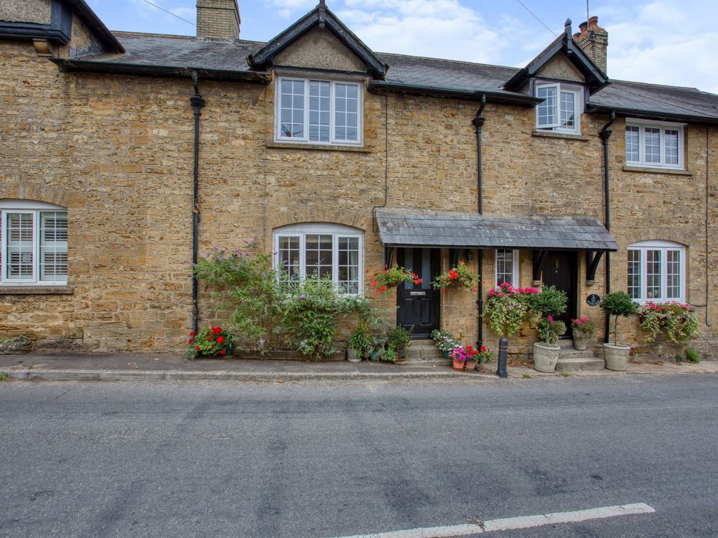 3 bed property for sale in North Street, Haselbury Crewkerne