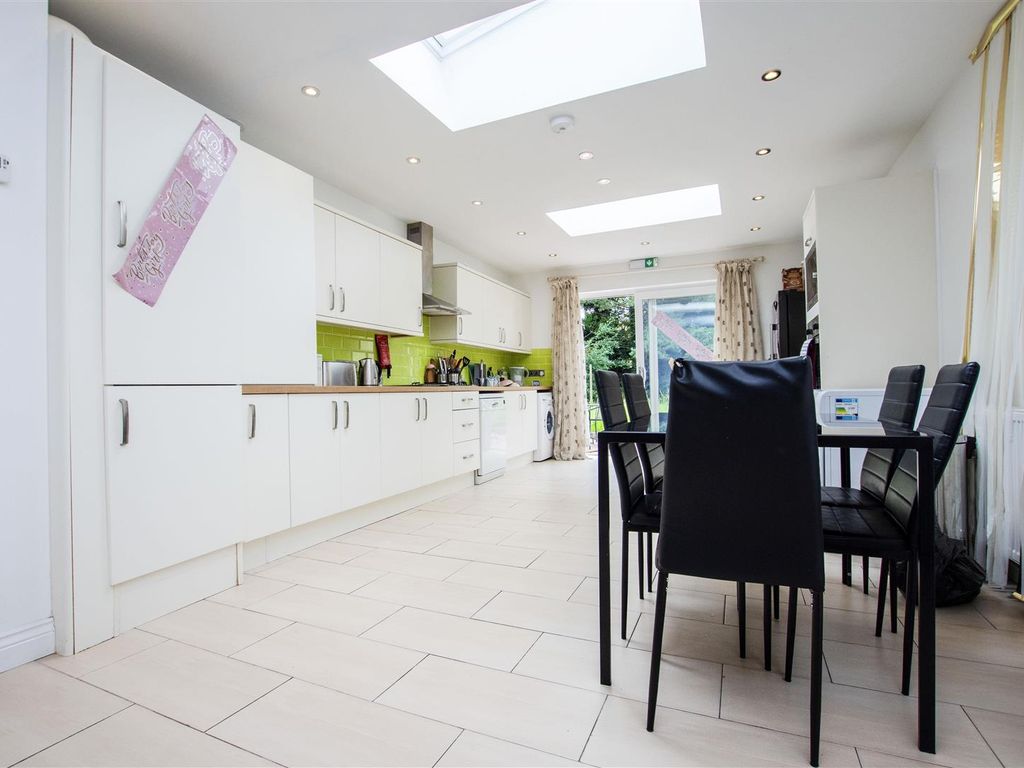 5 bed flat to rent in Harborne Park Road, Harborne, Birmingham B17, £