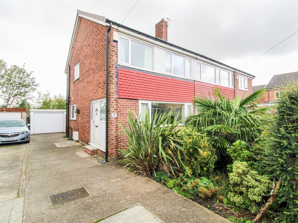 3 bed semidetached house for sale in Victoria Way, Outwood, Wakefield