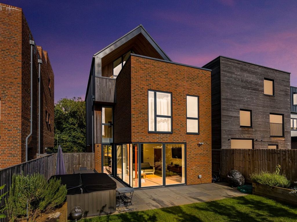 4 bed detached house for sale in Roberts Drive, Graven Hill, Bicester