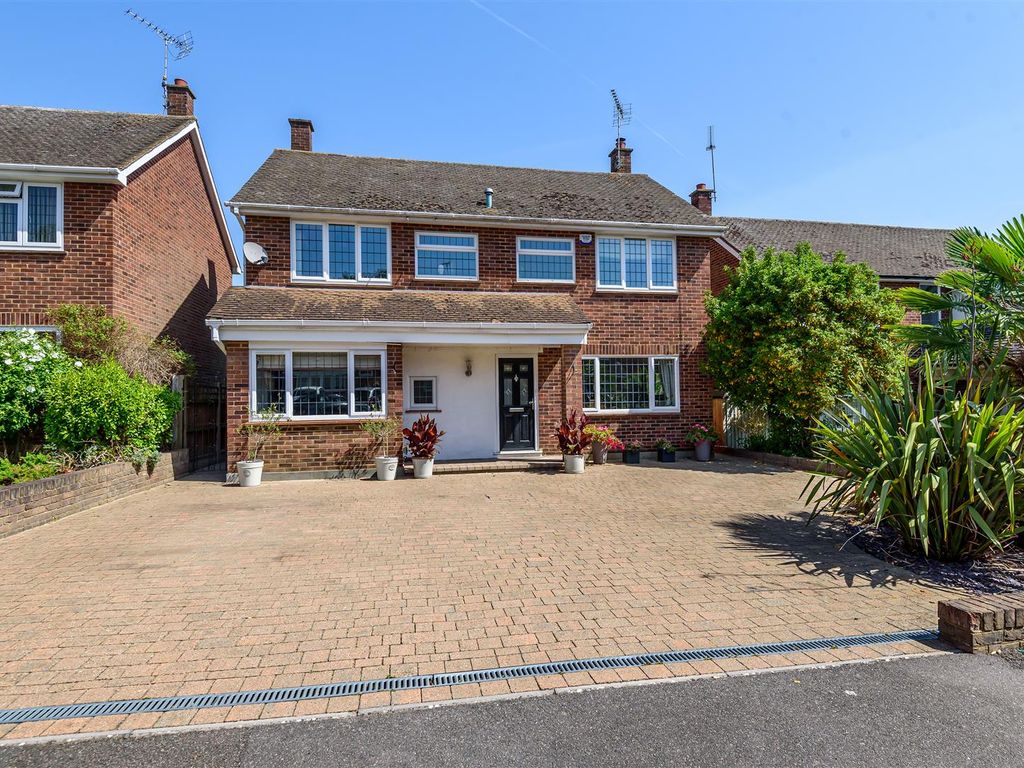 4 bed detached house for sale in Whadden Chase, Ingatestone CM4 Zoopla
