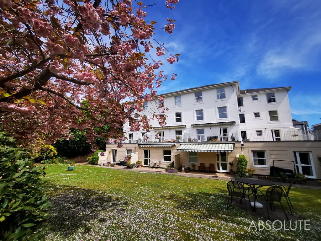 1 bed flat for sale in Glenside Court, Higher Erith Road, Wellswood