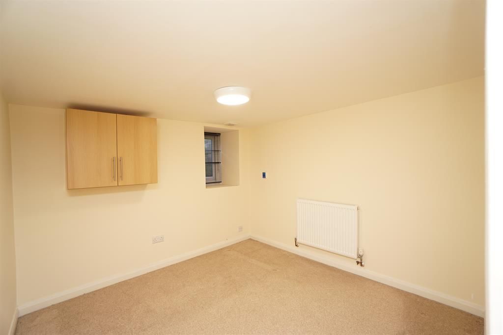 3 bed terraced house for sale in Lydgate Lane, Crookes, Sheffield S10