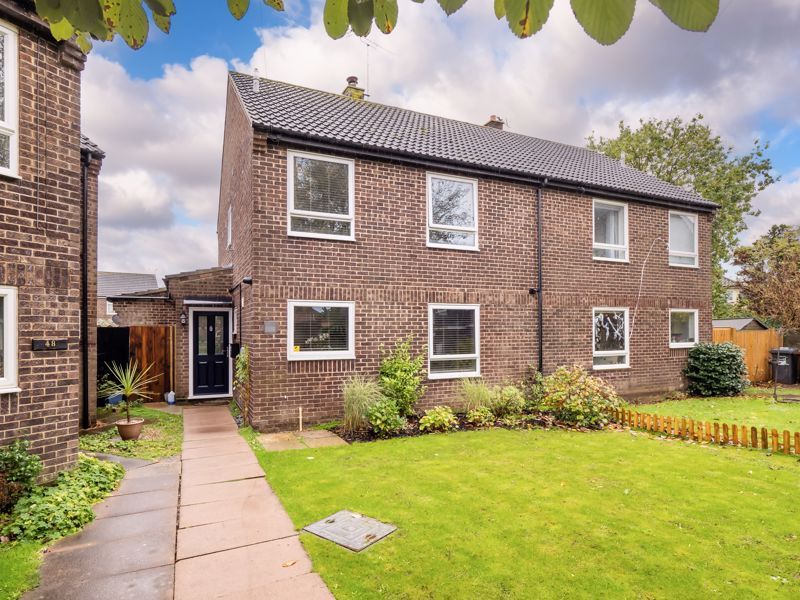 4 bed semidetached house for sale in Lyndford Road, Stalham, Norwich