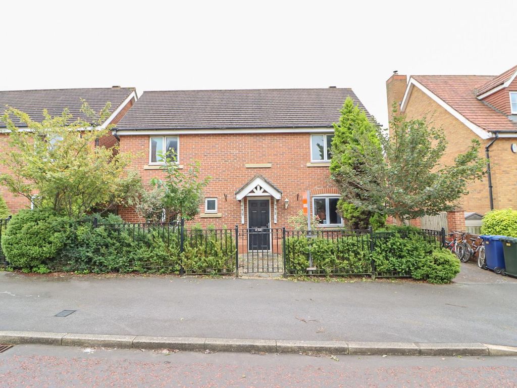 3 bed detached house for sale in Barmoor Drive, Great Park, Gosforth